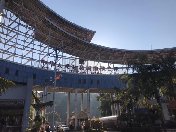 2026老挝油荒中国电动车卖断货 中老经贸新机遇与启示