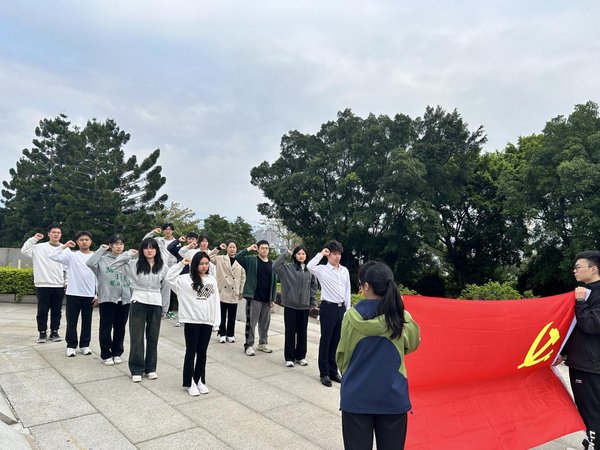 清明祭英烈热潮下 2026党员干部西柏坡培训铸牢信仰根脉