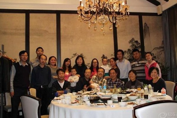 强制员工自费买礼物！2026餐饮人力成本管控红线在哪？