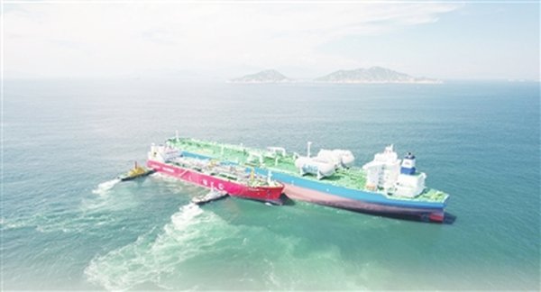 人民币跻身原油贸易第二大结算货币 党员干部汲取3种西柏坡担当力量