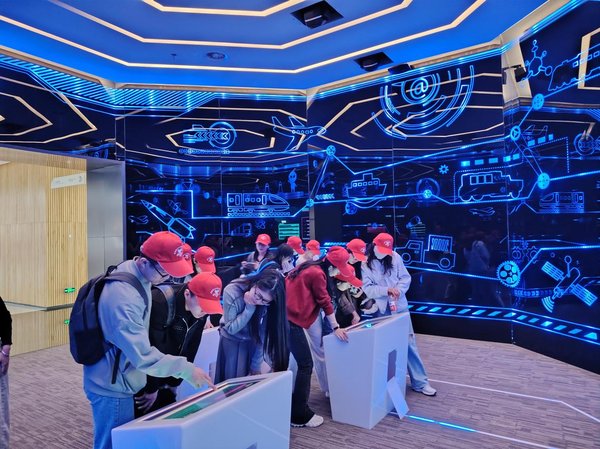 红色教育赋能干部直面逆境 抗癌20年仍逐光前行