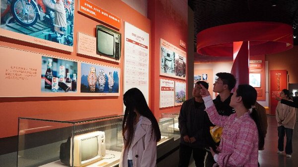 石家庄红色培训：复刻武术传奖杯式精神传承路径