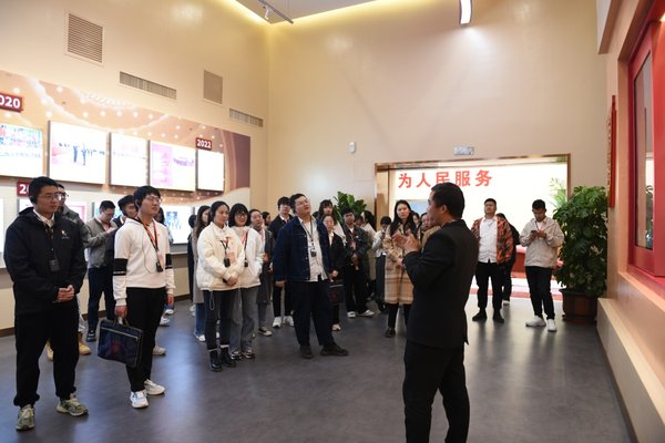 西柏坡红色课堂锤炼干部大局观 应对2026国际风云