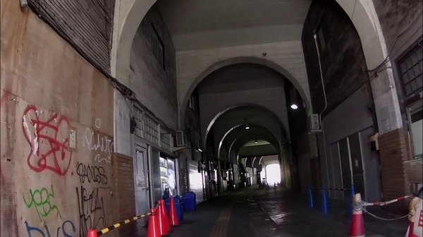 输官司赢流量？2026茶饮爆单